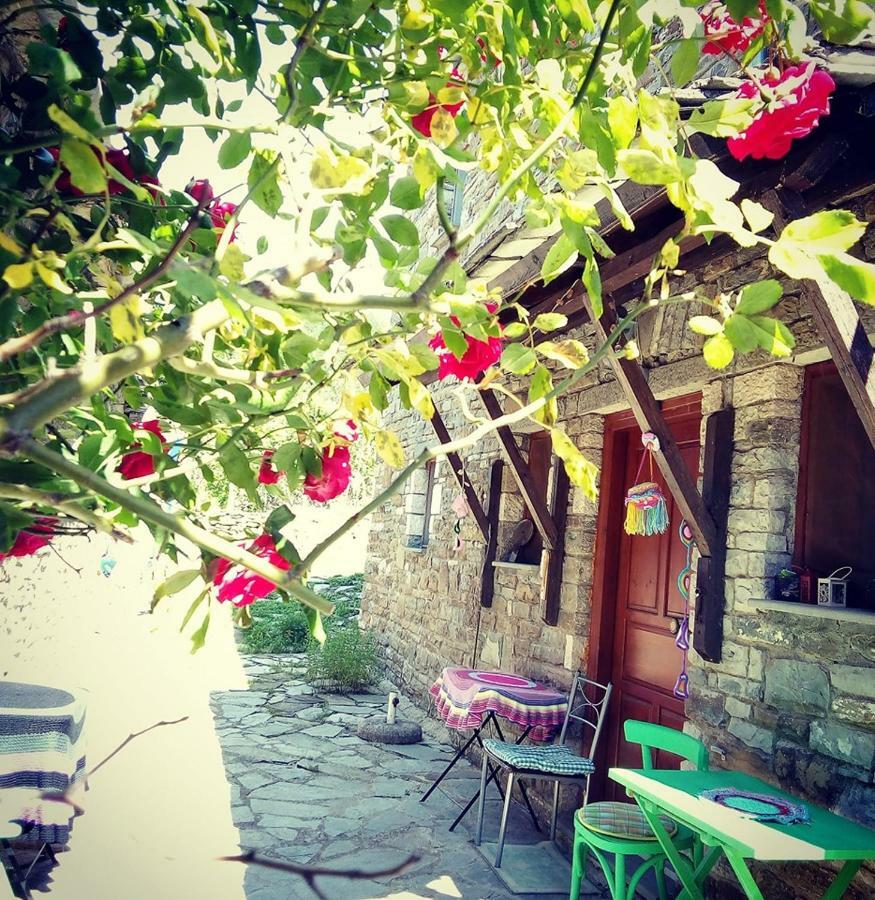Morfeas Guesthouse Papigko Esterno foto